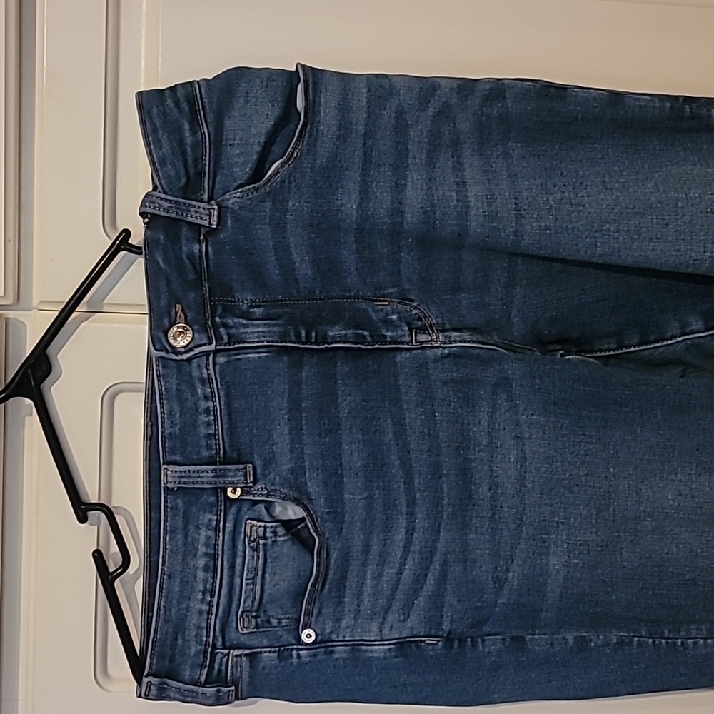 American Eagle next level stretch